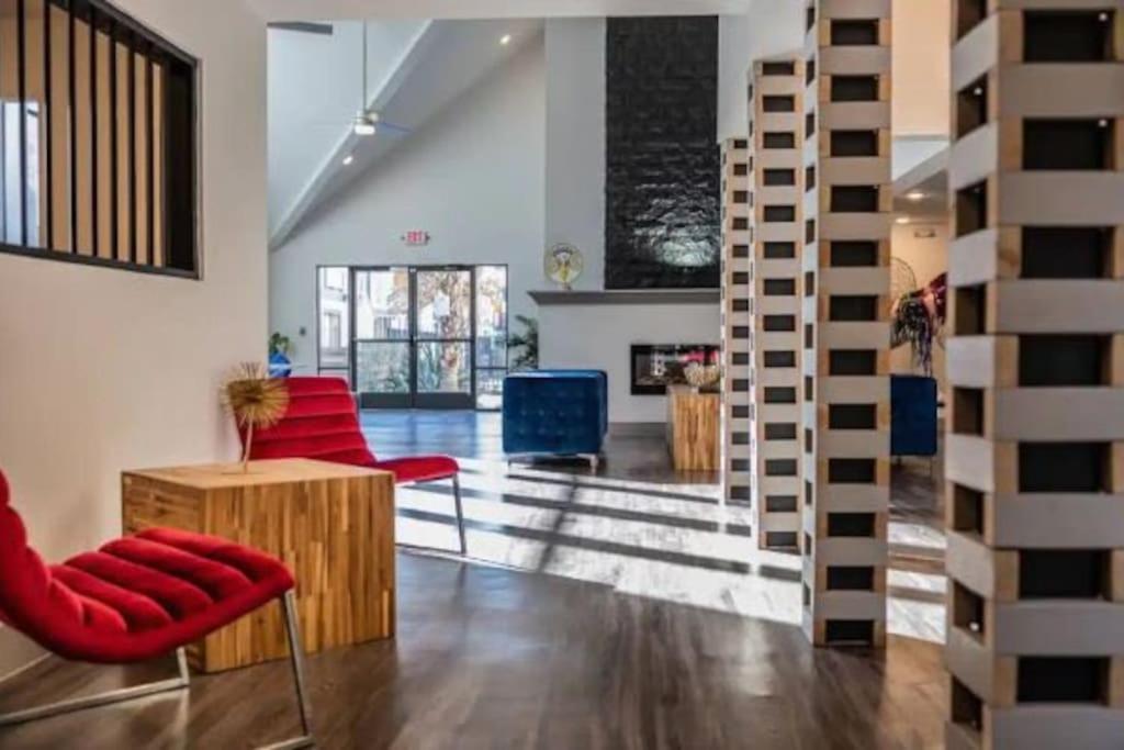 Lux Suite /King Bed /Free Parking/Pool/First Floor Houston Exterior foto