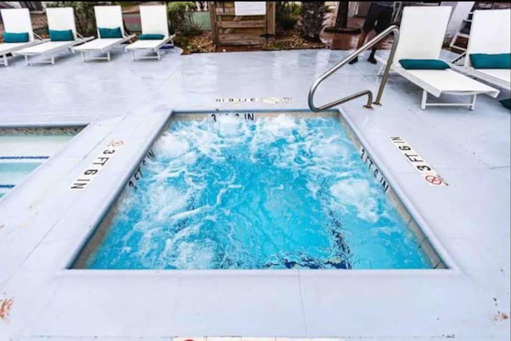 Lux Suite /King Bed /Free Parking/Pool/First Floor Houston Exterior foto